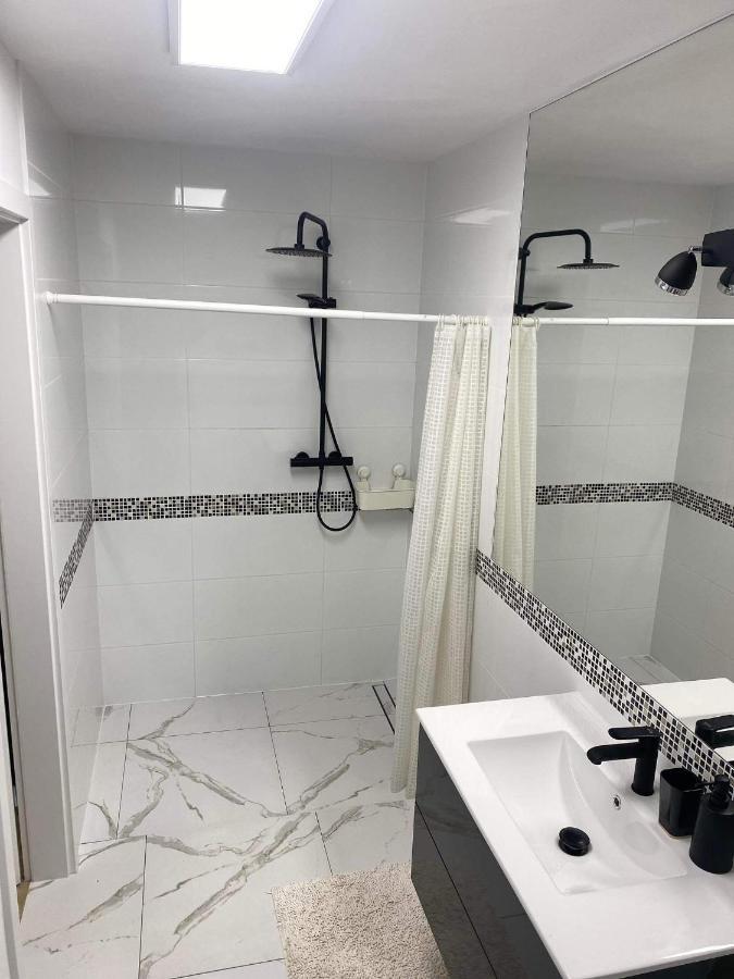 דוז'ניקי ז'דרוז' Apartament U Przewodnika Sudeckiego מראה חיצוני תמונה